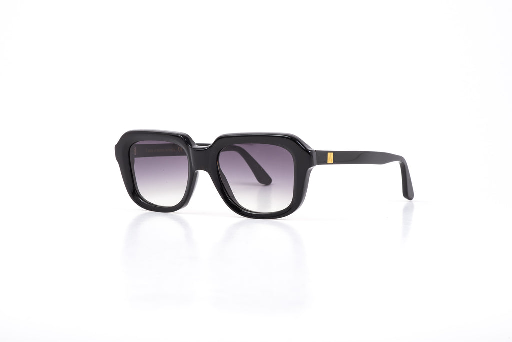 Verona Black