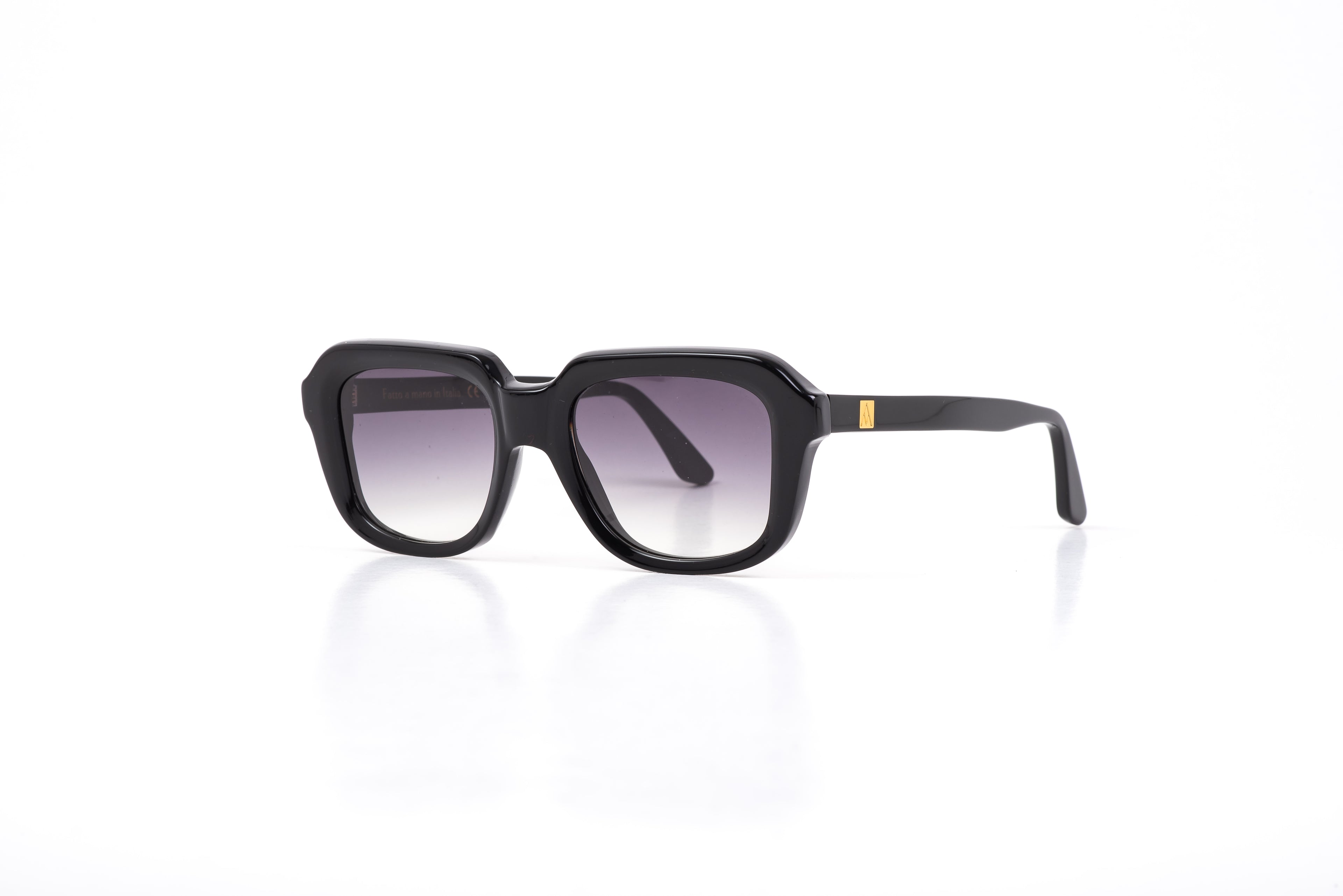 Verona Black