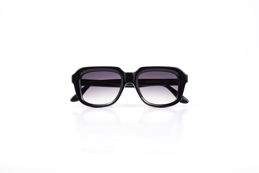 Verona Black