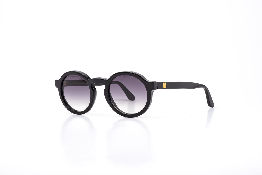 Roma Black